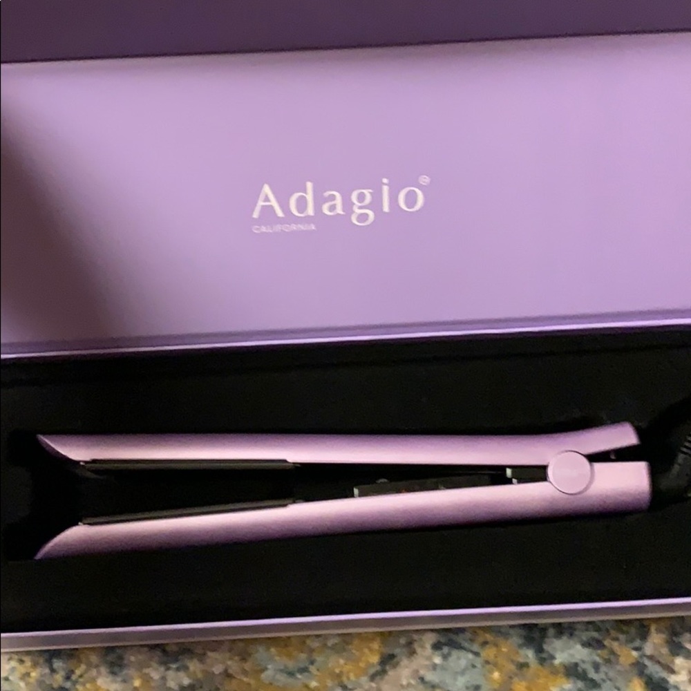 Ceramic soft touch flat iron